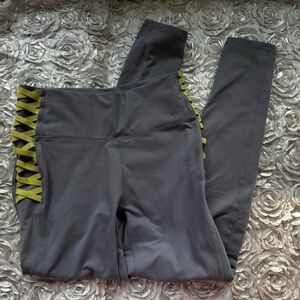 Fabletics Powerhold 7/8 leggings size medium